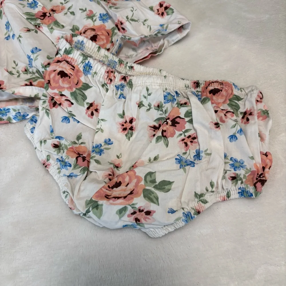 Baby girl summer floral Dress Size 12M White Floral matching diaper cover